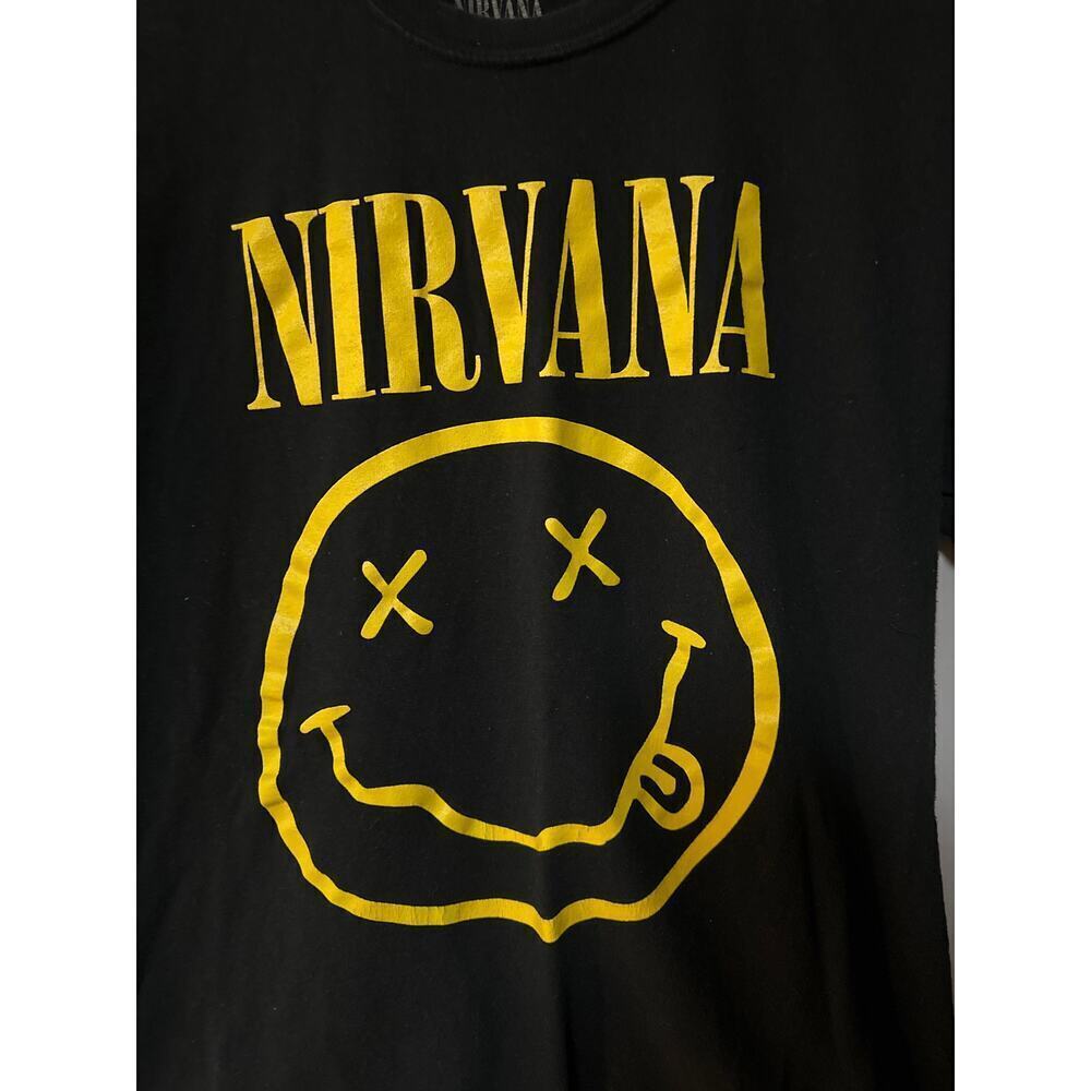 Adult Size M Nirvana Shirt - Picture 2 of 6